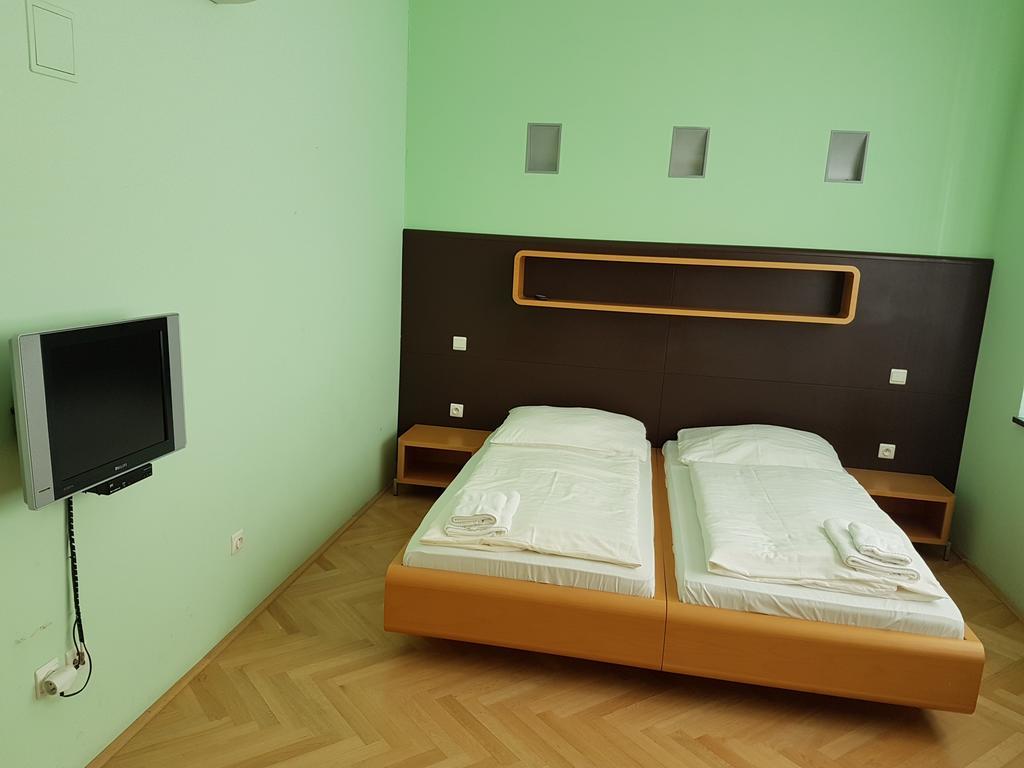 Penzion Branabeskyd Frýdlant nad Ostravicí Екстериор снимка